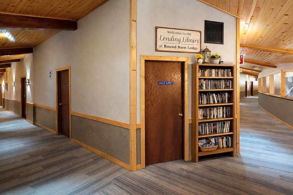 Round Barn Lodge