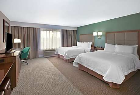 Queen Room with Two Queen Beds - Hearing Access/Non-Smoking