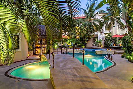 Hotel Riviera Del Sol