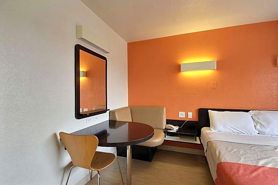 Motel 6-San Marcos, TX