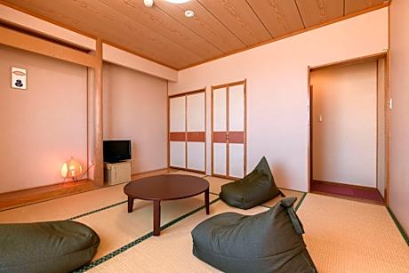 Japanese-Style Room