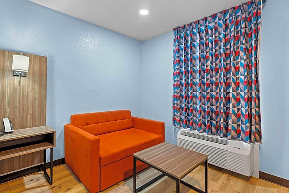 Rodeway Inn & Suites Brookhaven