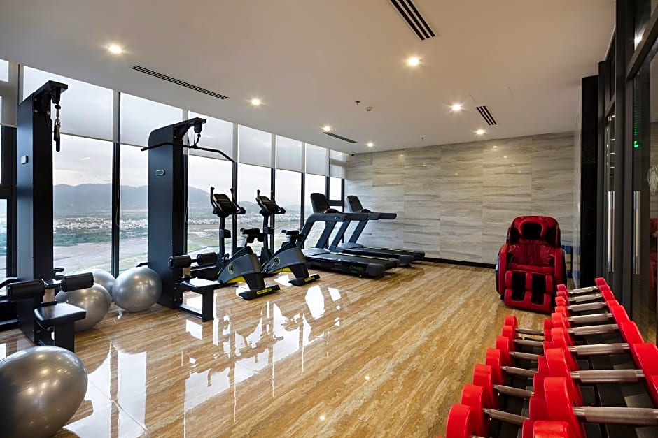 EMERALD BAY HOTEL & SPA