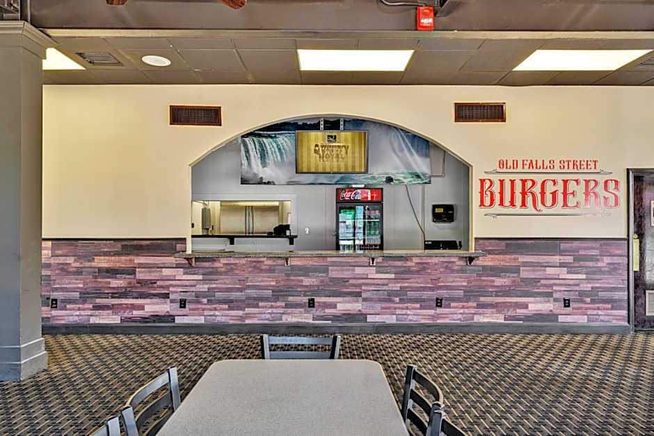 Quality Hotel & Suites At The Falls