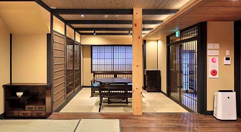 Tsumugi NishinotoinHanayacho