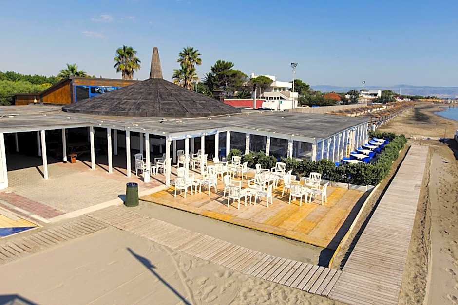 African Beach Hotel-Residence