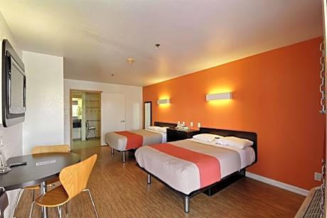 Quadruple Room - Disability Access - Non-Smoking