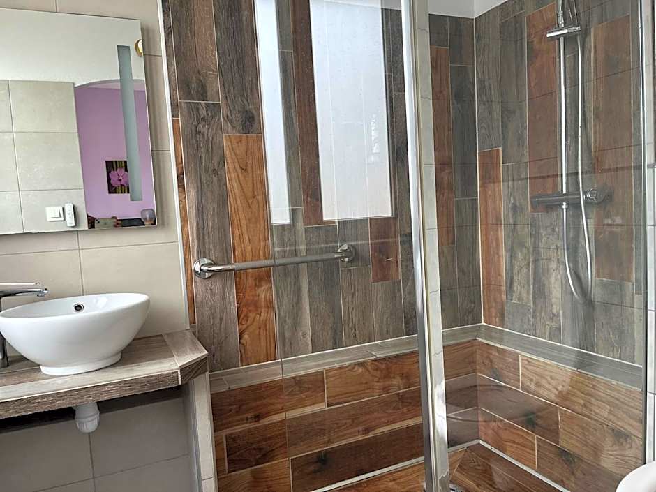 Logis Hôtel & Restaurant - Le Floride