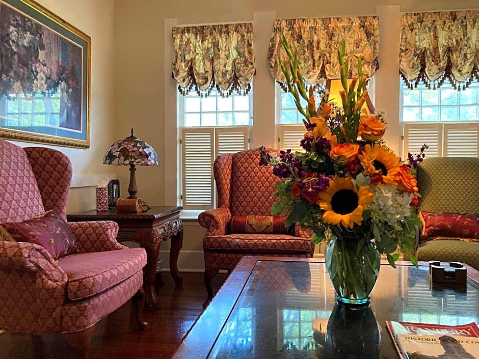 Granbury Gardens Bed and Breakfast