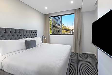 1 Bedroom Suite