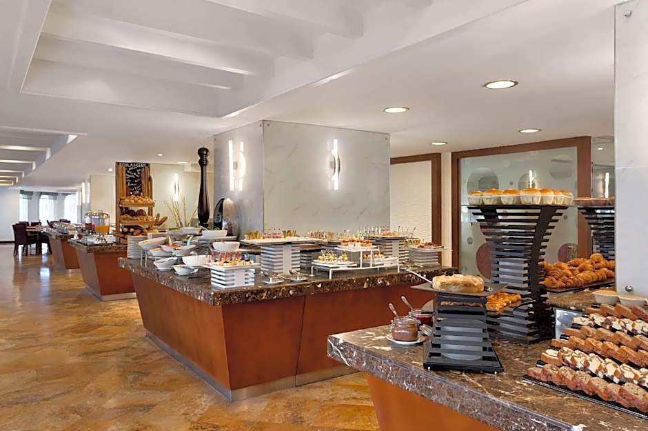 Grand Regency Doha, Trademark Collection by Wyndham