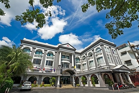 Kiss Gardenhome Chic Hotel