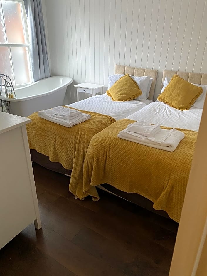 The Wheatsheaf Hotel