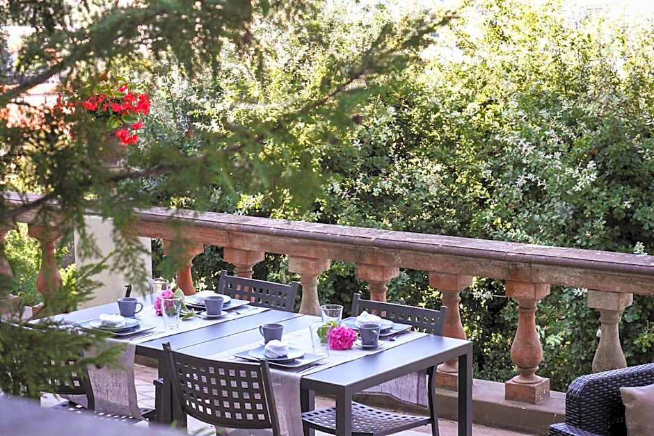 Villa Alta - Residenza d'epoca con piscina