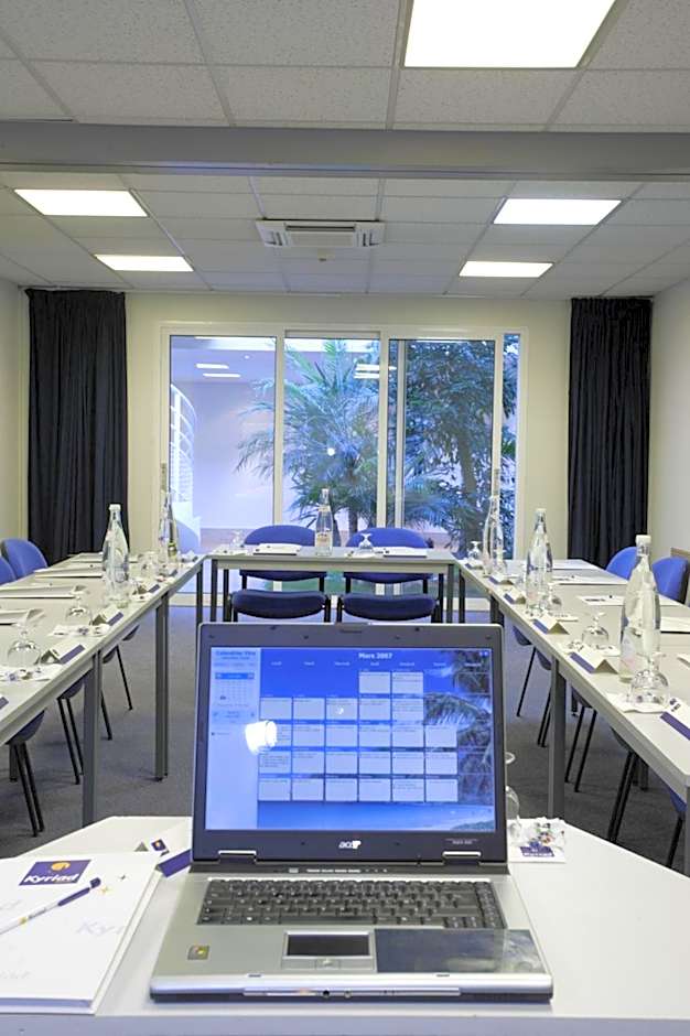 Kyriad Hotel Tours Centre