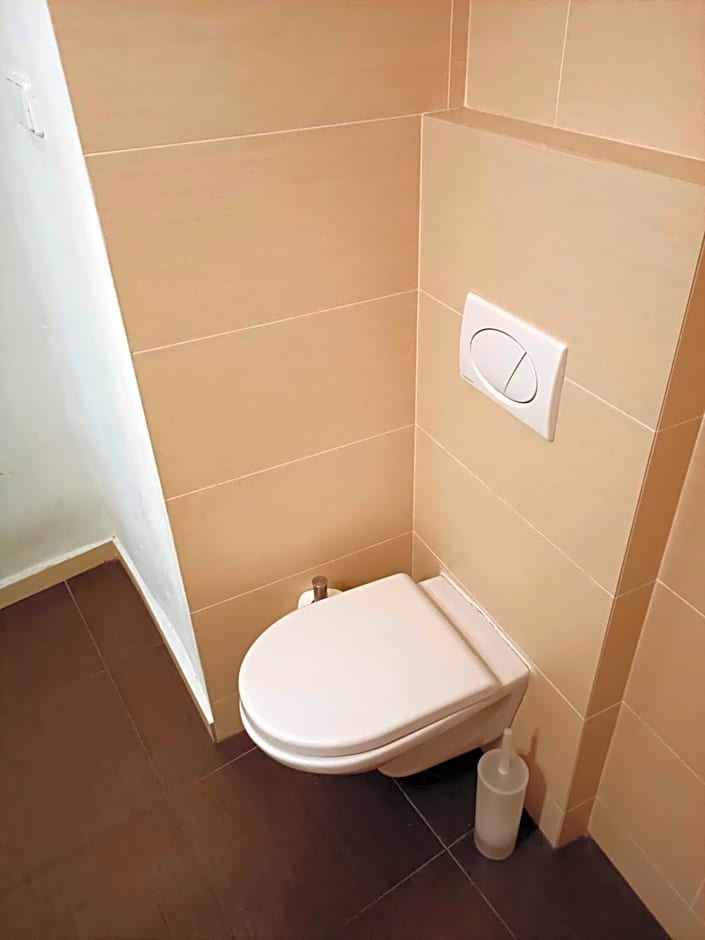 Charles Bridge Hostel & Apartments