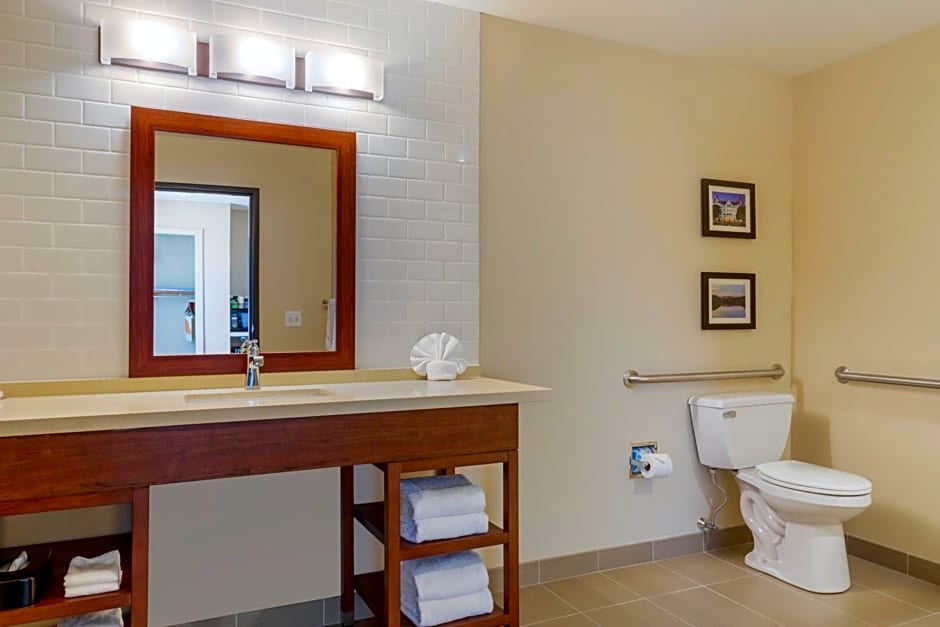 Comfort Inn & Suites Schenectady - Scotia