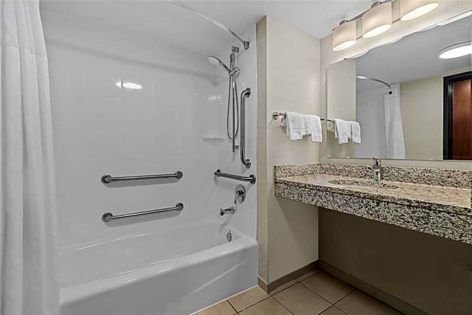 Drury Plaza Hotel St. Louis Creve Coeur