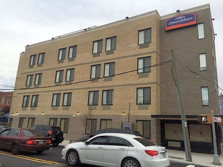 Howard Johnson by Wyndham Brooklyn
