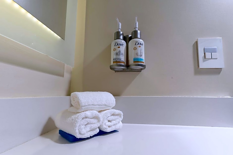 Holiday Inn Express & Suites Guadalajara Aeropuerto By IHG
