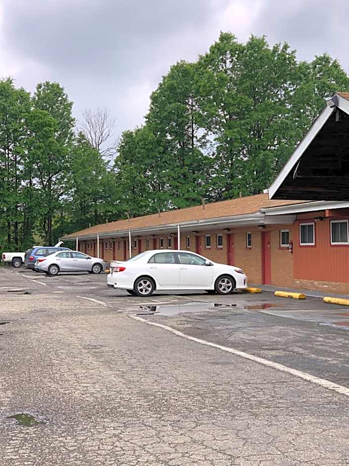 Budget Lodge Newton Falls