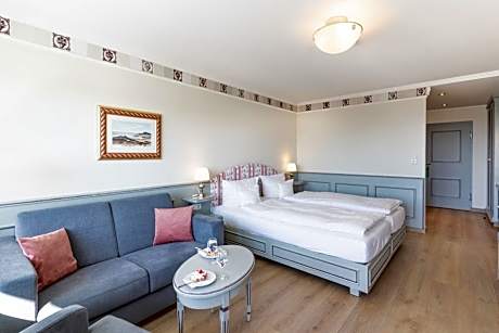 Large Double Room with Balcony and Partial Sea View