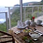 Headlands House Guest Lodge