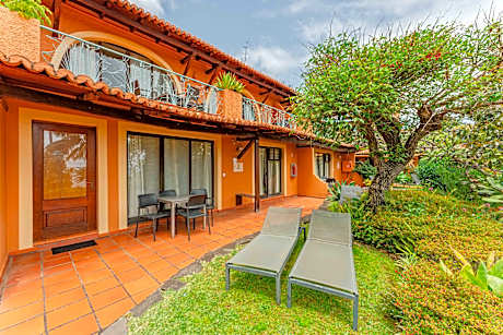 one bedroom apartment side sea view 4 adults