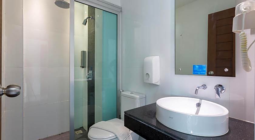 Riverside Hotel (SHA Plus)