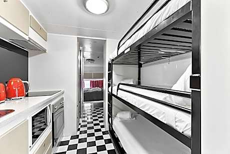 Retro Bel Air Caravan (Shared Toilet)