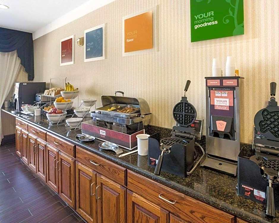 Comfort Suites Plainview