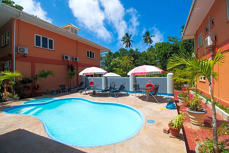 Reef Holiday Apartments