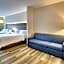 Holiday Inn Express & Suites Laurel By IHG