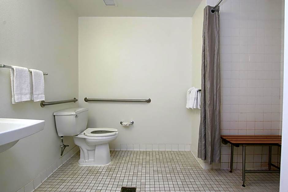 Motel 6-Colchester, VT - Burlington