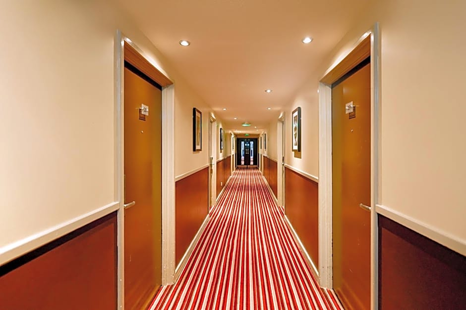 Gloucester Robinswood Hotel By Sunday
