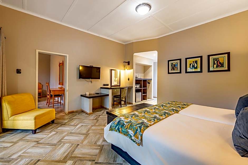 Hotel Numbi and Garden Suites