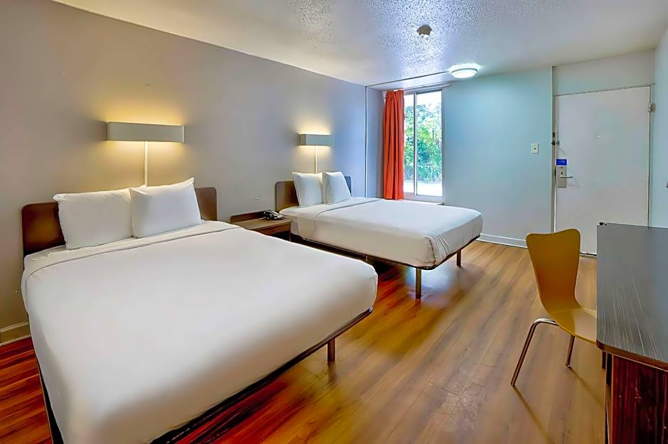 Motel 6-Gainesville, FL