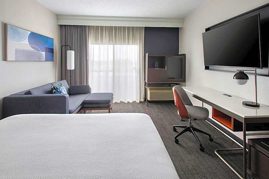 Courtyard by Marriott Syracuse Carrier Circle