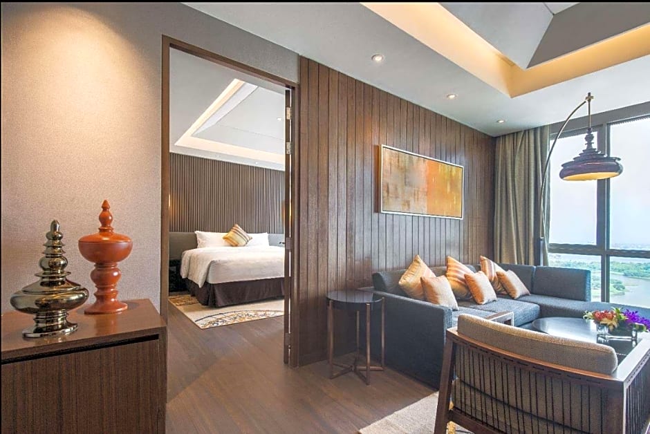 Sedona Hotel Inya Wing