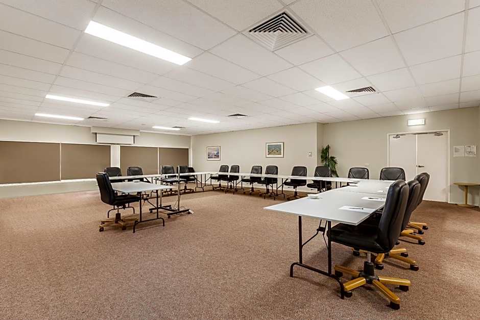 Ciloms Airport Lodge