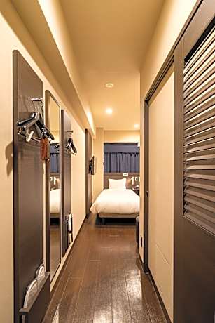 Twin Room with Shower