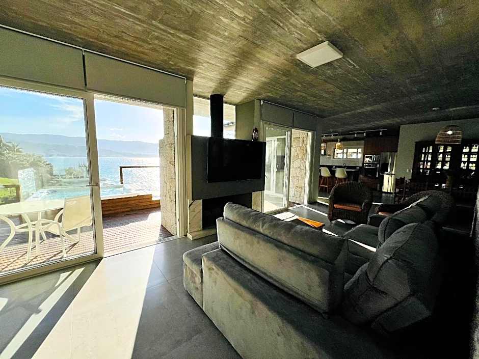 Spa Jacuzzi, Lareira, Beira mar, 4 Suítes