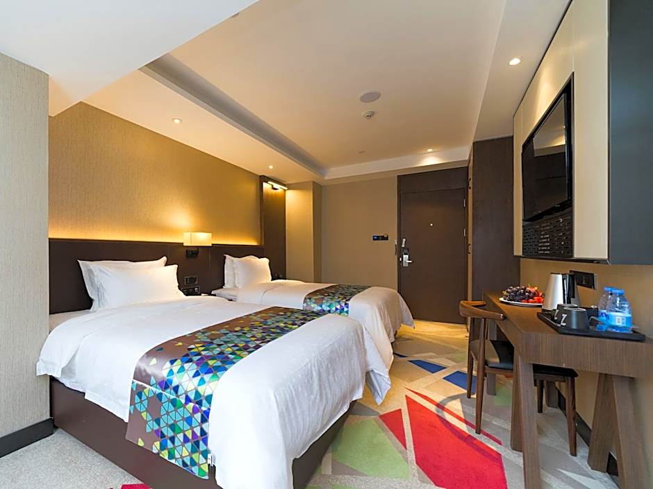 ZMAX Hotel Guangzhou Tianhe Sports Center East Metro Station