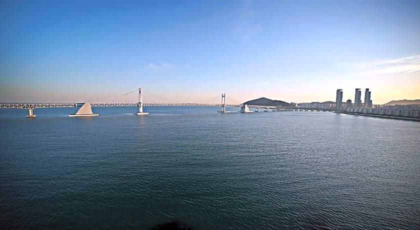 Best Louis Hamilton Hotel Gwangan