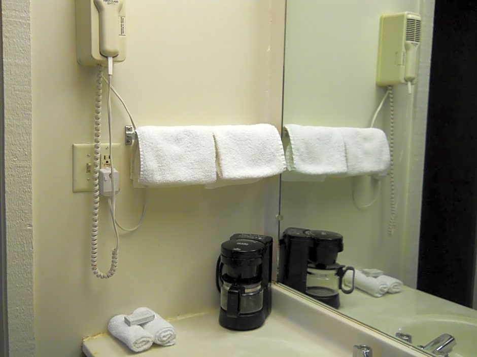 Value Inn Motel - Milwaukee Airport South
