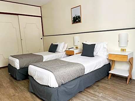 Alpino Hotel