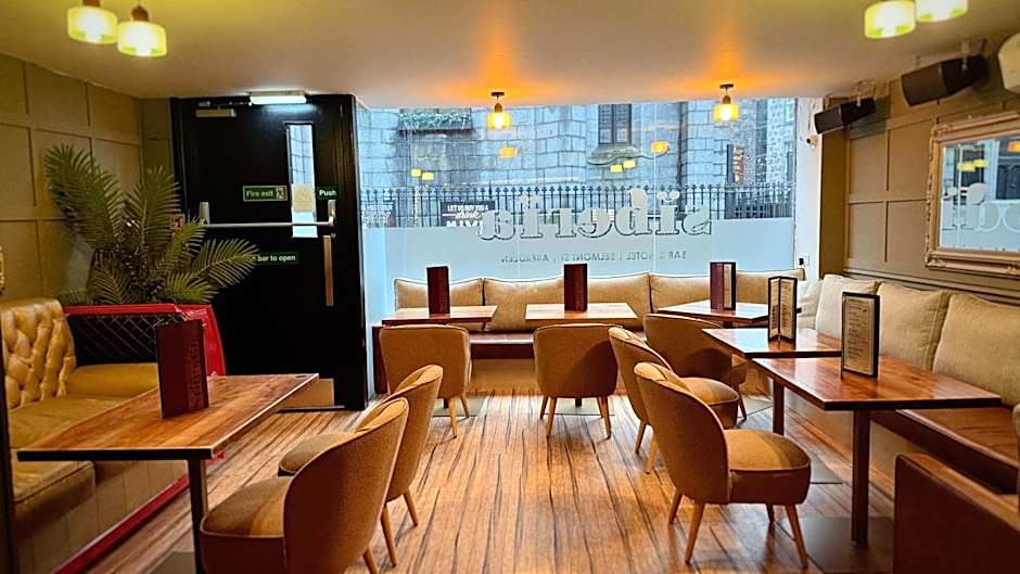 Siberia Bar & Hotel