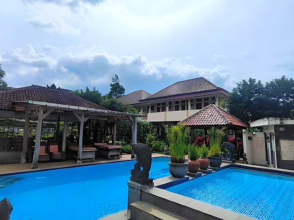 Taman Teratai Hotel