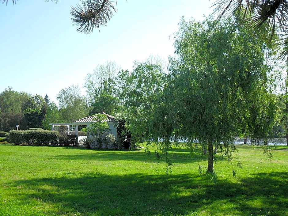 Logis Hôtel Val de Vienne