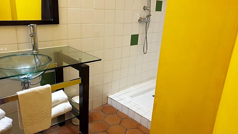 L'ALCOVE HOTEL RESTAURANT